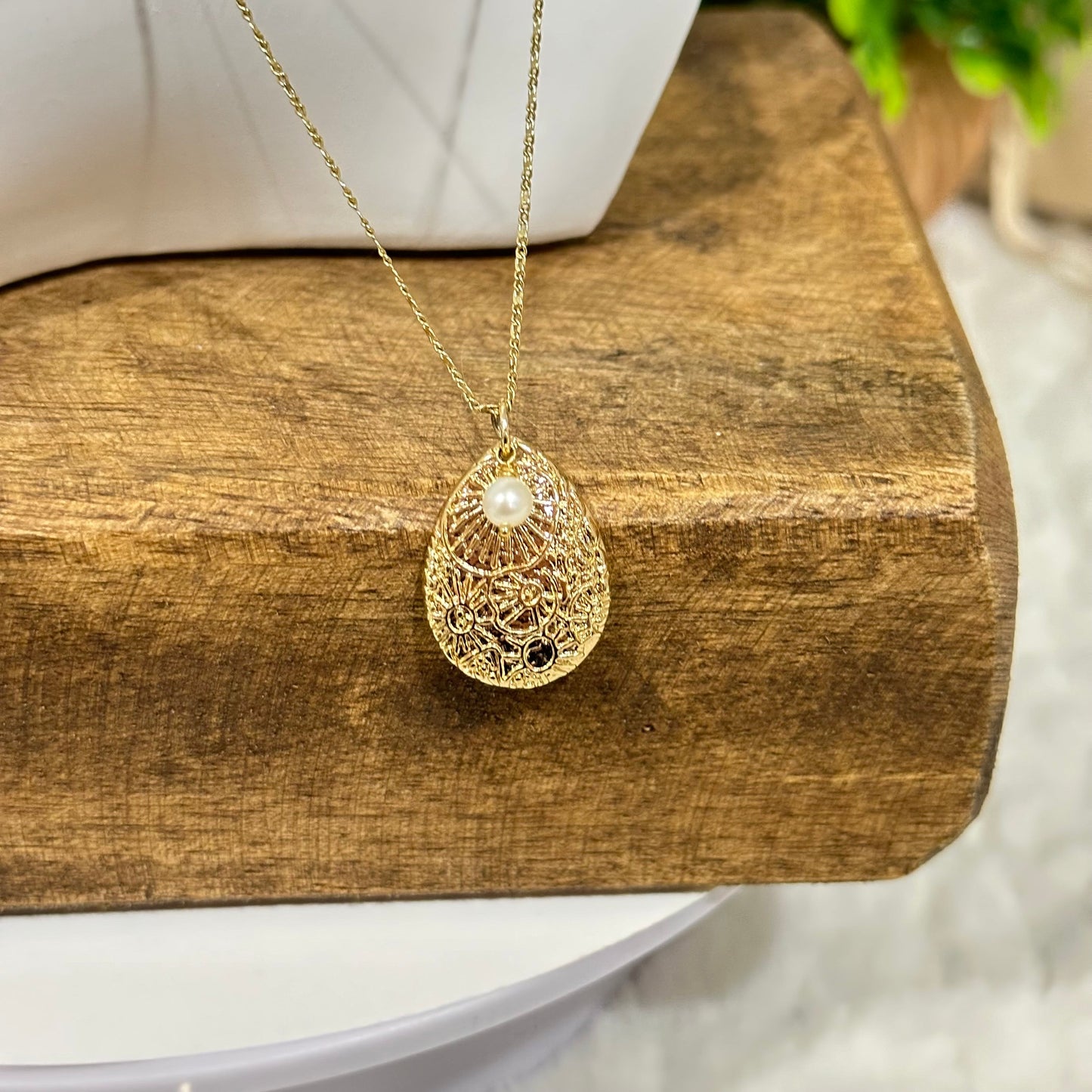 Marina Teardrop Pearl Necklace