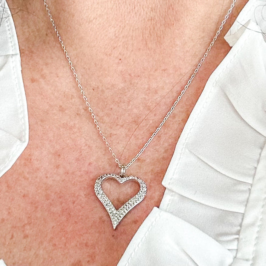 Silvia Dainty Heart Necklace