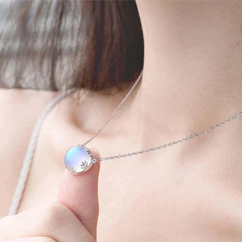 Aurora Necklace in Silver