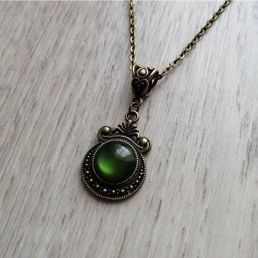 Vintage Bohemian Green Glass Pendant Necklace