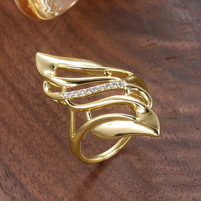 Vintage Gold Twisted Leaf Ring