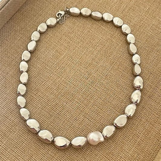 Retro Silver Teardrop Shaped Pearl & Bead Necklace