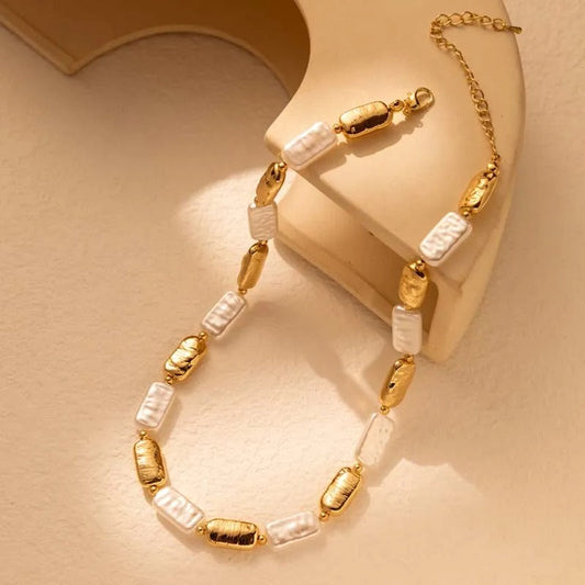 Vintage Gold & White Rectangular Bead Pearl Necklace