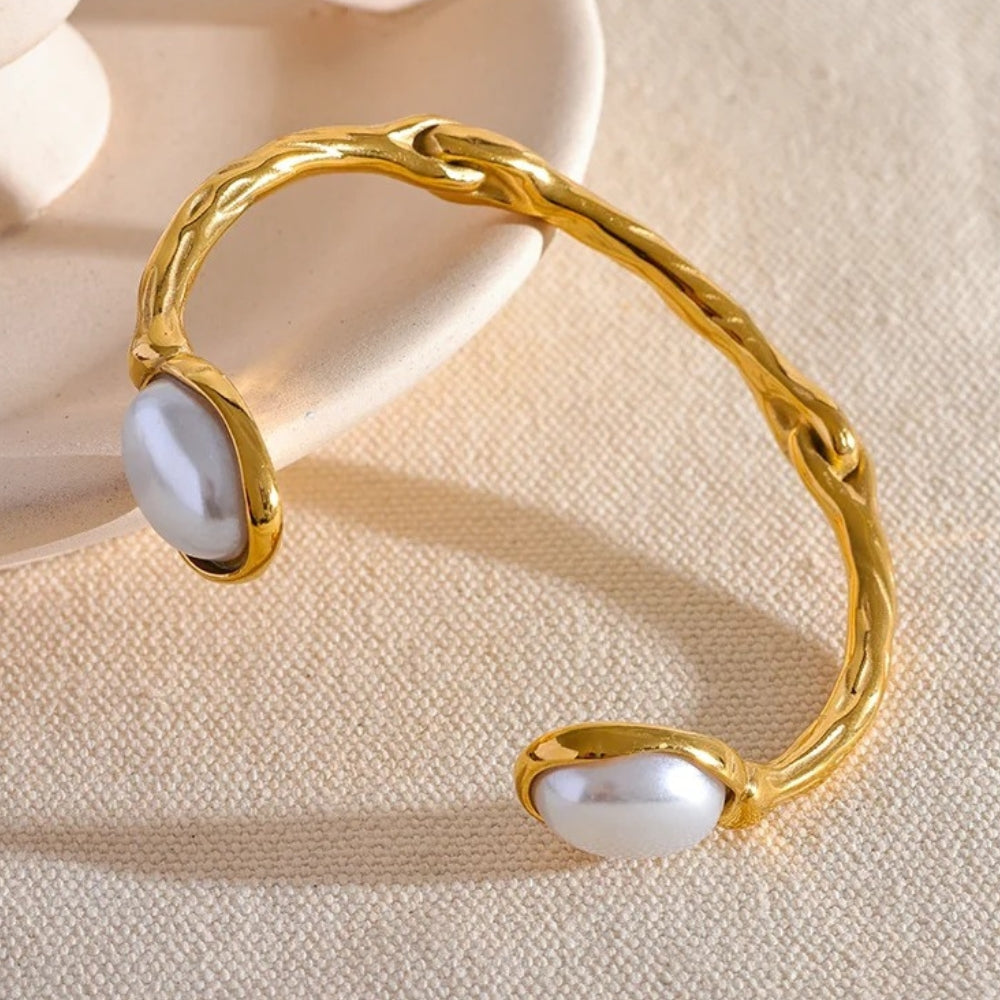 Vintage White Pearl Bangle Bracelet