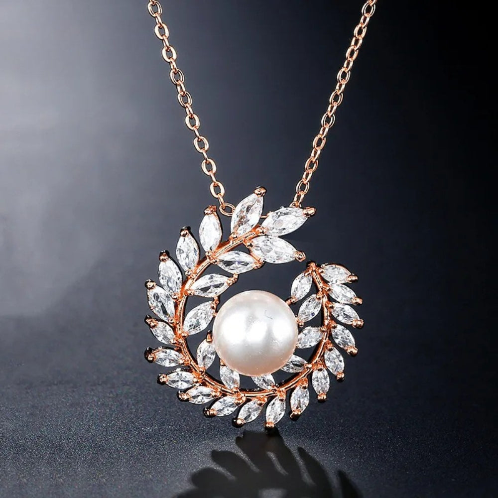 Rose Gold Wreath Pearl Pendant Necklace